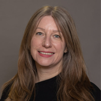 Headshot of Dr Vikki Smith